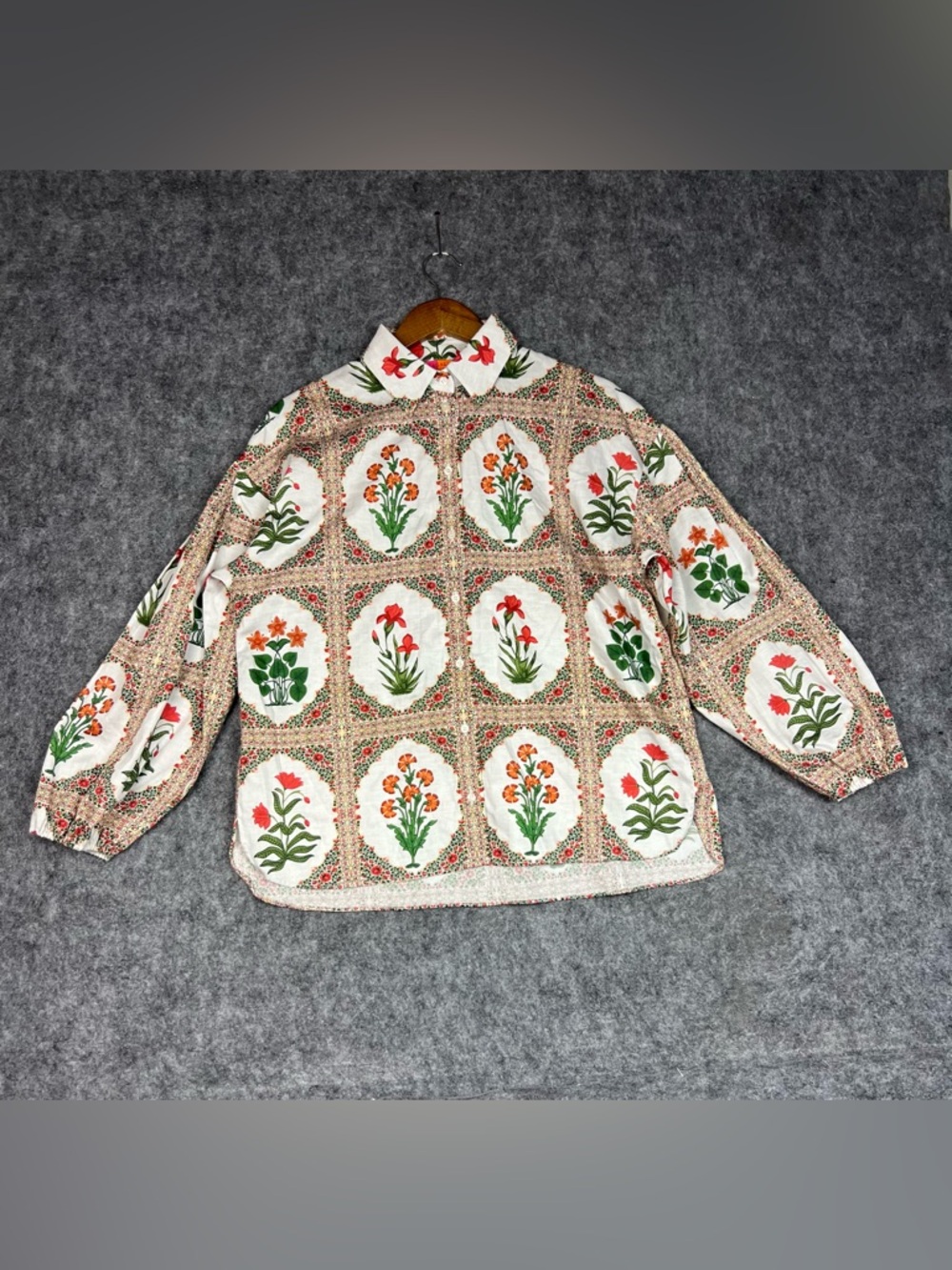 Vilagallo Floral Button-Up Shirt — Cream, Green & Coral Size 44